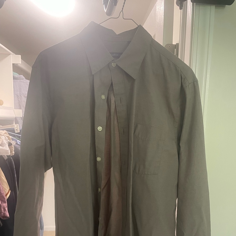Van Heusen Men's Gray Button-Up Shirt